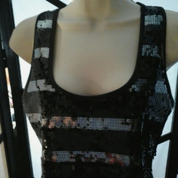 XXI Twenty Women's Black/Silver Sequin Tank Top MM - Picture 2 of 10